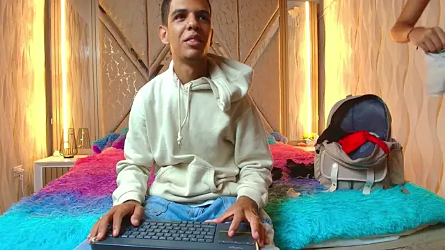 Hotcouple 222 online show from October 14, 2025, 7:20 am