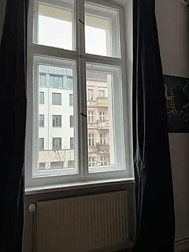 SexyLeon8 online show from April 13, 2026, 9:37 am