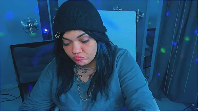 Snapshot of MaryHarrys chatting on November 13, 2025, 11:25 pm MaryHarrys online show from November 13, 2025, 11:25 pm