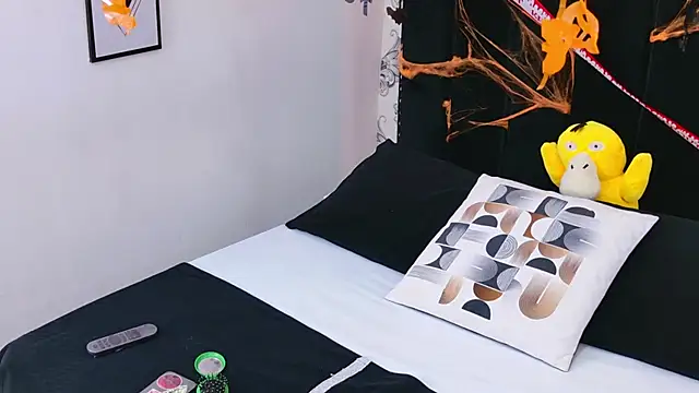 Becca Grims online show from October 25, 2025, 3:36 am