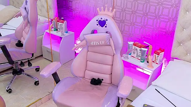 Becca Grims online show from November 13, 2025, 3:27 am