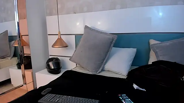 Snapshot of Ashkoreh chatting on June 10, 2026, 8:19 pm Ashkoreh online show from June 10, 2026, 8:19 pm