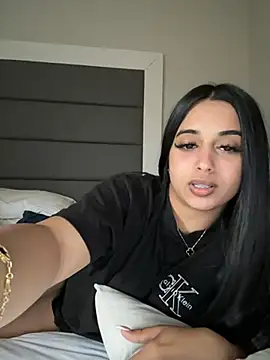 LilMisIndianx online show from January 18, 2026, 1:59 pm