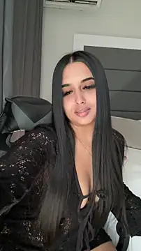 LilMisIndianx online show from April 4, 2026, 12:24 pm