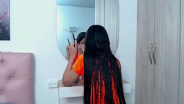 pinky f00x online show from December 20, 2025, 7:21 pm