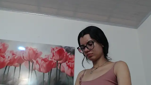 pinky f00x online show from February 23, 2026, 7:33 pm