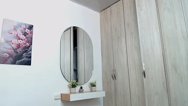 pinky f00x online show from March 9, 2026, 7:18 pm