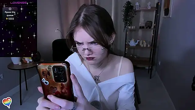 Dilara xBaby online show from November 6, 2025, 2:18 pm