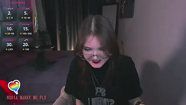 Dilara xBaby online show from December 19, 2025, 1:51 pm