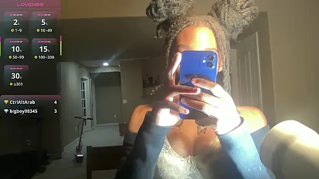 maskedgirl5005 online show from September 20, 2025, 6:53 pm