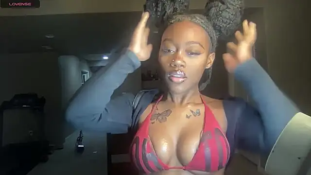 maskedgirl5005 online show from September 23, 2025, 7:28 pm