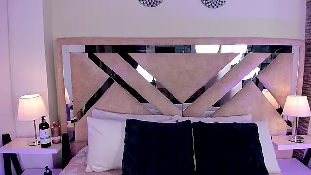 ximena vasquez8 online show from March 7, 2026, 3:03 am