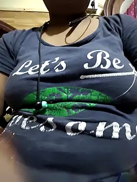 Snapshot of Cute_Amiya chatting on October 28, 2025, 4:42 pm Cute Amiya online show from October 28, 2025, 4:42 pm