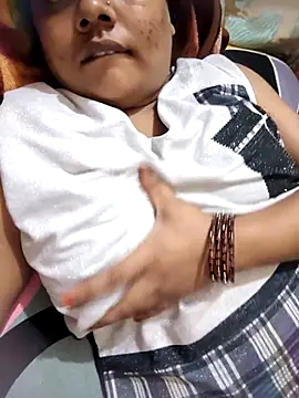 Snapshot of Cute_Amiya chatting on November 3, 2025, 2:57 am Cute Amiya online show from November 3, 2025, 2:57 am