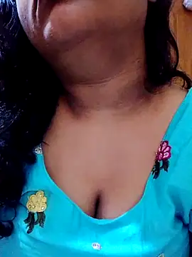 Snapshot of Cute_Amiya chatting on November 7, 2025, 5:51 am Cute Amiya online show from November 7, 2025, 5:51 am