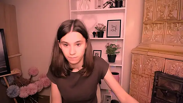 RosaRay  online show from June 4, 2026, 7:03 am