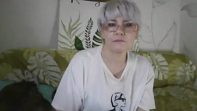 Catty Lady online show from November 23, 2025, 6:30 pm