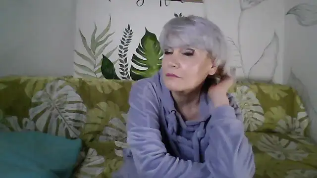 Catty Lady online show from January 18, 2026, 6:44 pm