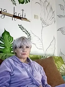 Catty Lady online show from February 7, 2026, 8:45 pm