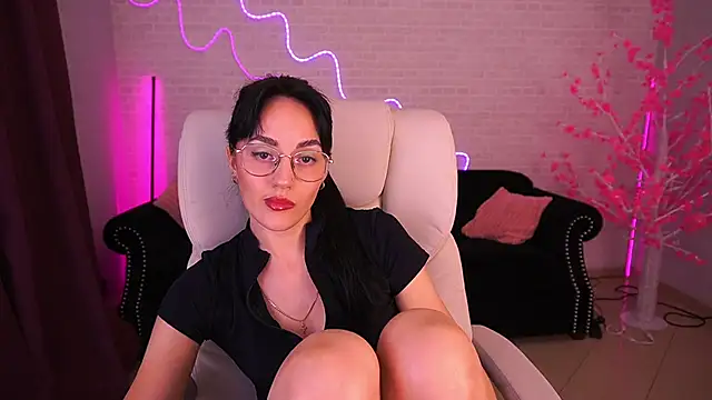 Snapshot of EviLune chatting on January 7, 2026, 9:17 pm EviLune online show from January 7, 2026, 9:17 pm