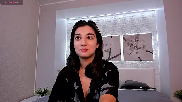 Snapshot of Elfy_Rare_ chatting on October 4, 2025, 2:48 pm Elfy Rare online show from October 4, 2025, 2:48 pm
