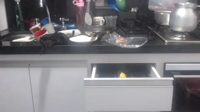 sabrina v  online show from April 4, 2026, 4:00 am