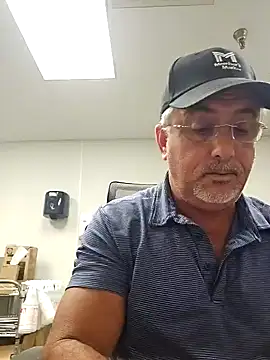 FlirtyOneForU online show from January 14, 2026, 10:36 pm