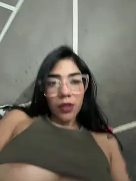 ElaRose 12 online show from March 29, 2026, 5:18 am