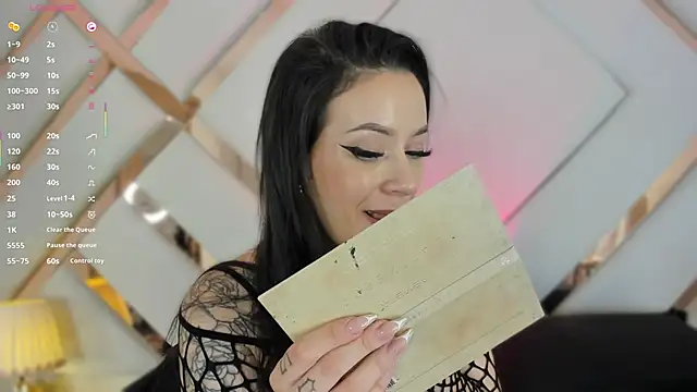 Mariee rosee online show from September 19, 2025, 9:04 pm