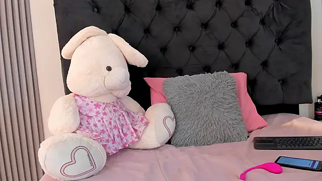 Dulce Maay online show from September 16, 2025, 4:02 am