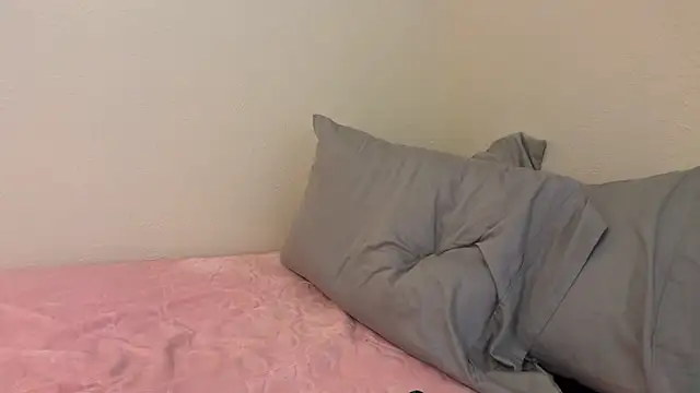 kykybaby4444 online show from January 13, 2026, 4:34 pm