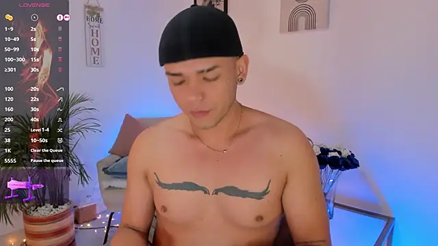 jhosepMoreno online show from September 22, 2025, 7:05 pm