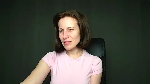 Snapshot of Kelly_Kisss chatting on April 28, 2026, 8:08 am Kelly Kisss online show from April 28, 2026, 8:08 am