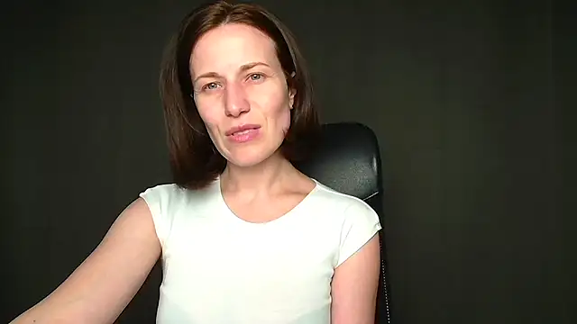 Snapshot of Kelly_Kisss chatting on May 3, 2026, 11:27 am Kelly Kisss online show from May 3, 2026, 11:27 am