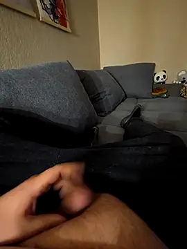 Kuramax4 online show from December 5, 2025, 9:51 am