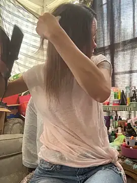 Candy Shower online show from September 17, 2025, 6:09 pm