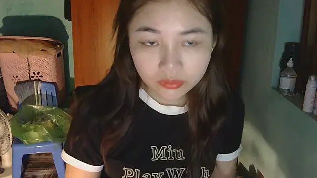 Uhem112 online show from October 21, 2025, 1:17 am