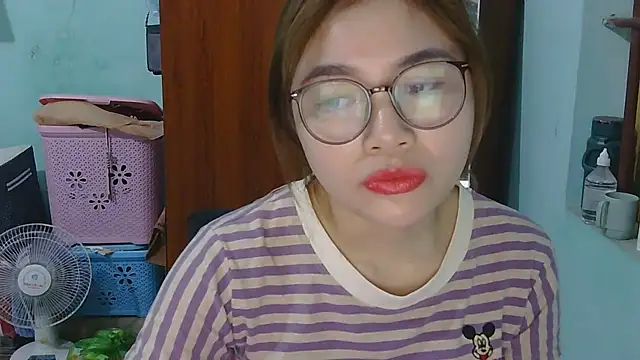 Uhem112 online show from October 22, 2025, 1:28 am