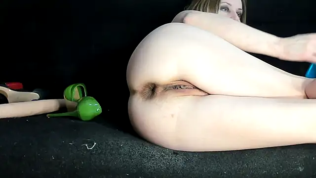 Naughty  Slave online show from March 22, 2025, 9:02 am