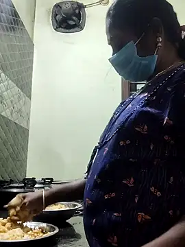 papukurty online show from November 8, 2025, 2:17 pm