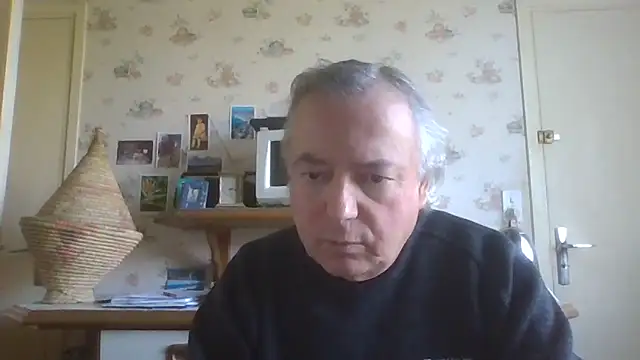 Snapshot of gegevincent chatting on April 17, 2026, 11:02 am gegevincent online show from April 17, 2026, 11:02 am