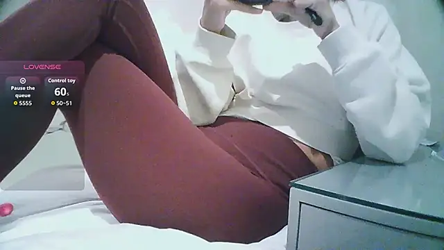 SensualYogi1 online show from October 14, 2025, 6:09 pm