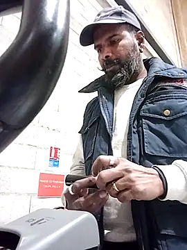 frenchblackc31 online show from November 14, 2025, 7:51 am