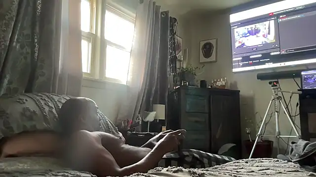 Snapshot of sexyred77713 chatting on February 11, 2026, 9:31 pm sexyred77713 online show from February 11, 2026, 9:31 pm