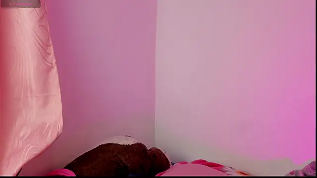 Alanaloiiss  online show from March 6, 2026, 3:58 am