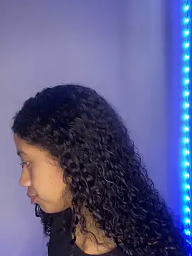 jadee8 online show from November 12, 2025, 7:35 pm