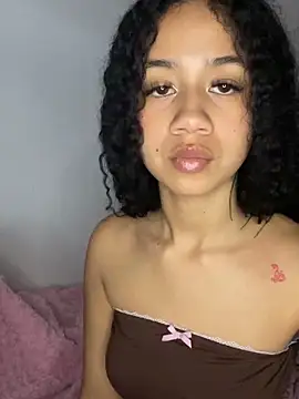 jadee8 online show from March 16, 2026, 5:28 pm