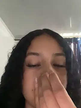 jadee8 online show from June 25, 2026, 6:34 pm