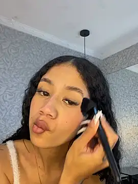 jadee8 online show from July 17, 2026, 2:56 pm
