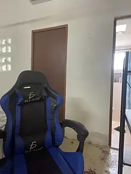 siilvestremx online show from October 28, 2025, 6:43 pm